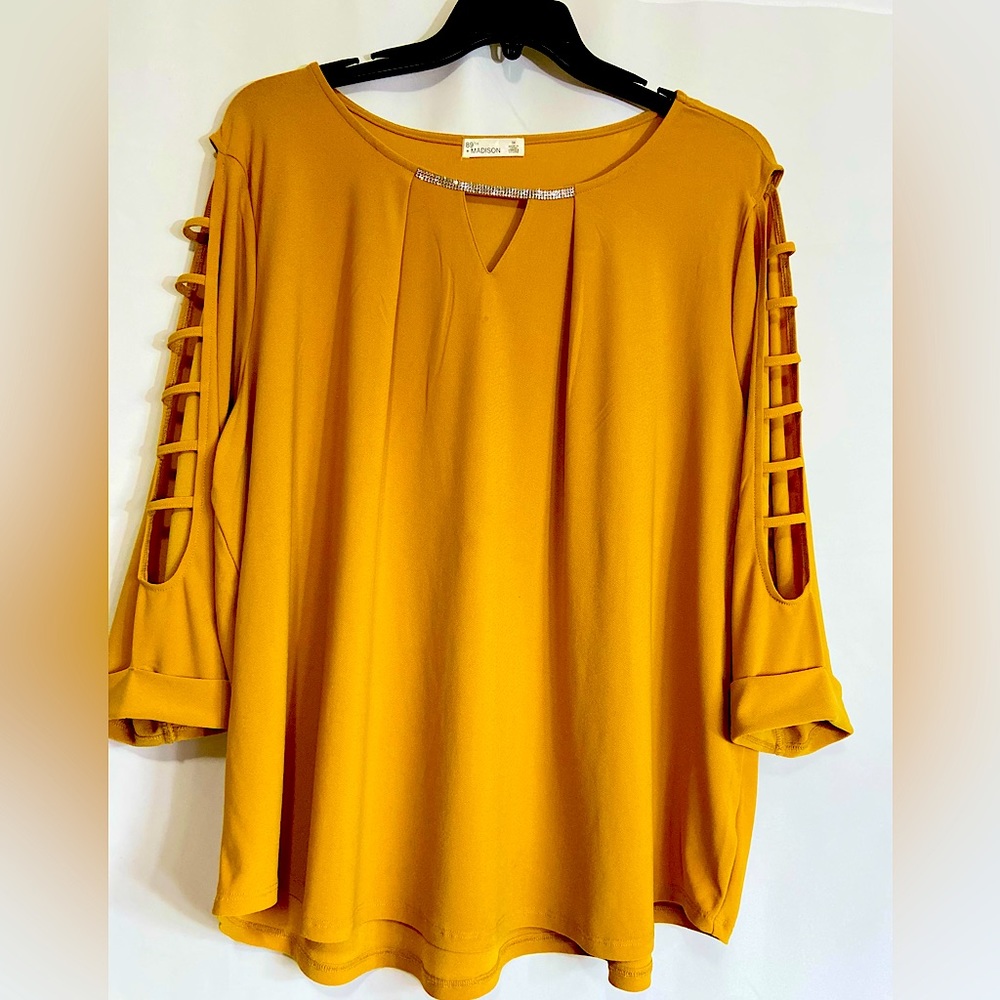 Three Quarter Sleeve Diamond Accented Blouse